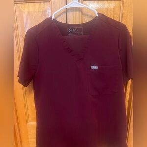 Figs Zamora Burgundy Scrub Top and Pants. Size M